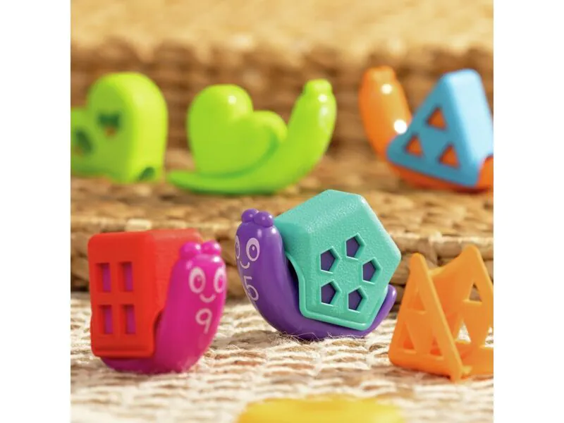 Balinco MOTORIQUE, Jouet en bois labyrinthe de perles avec des éléments de fruits & poussoir de perles. Jouets pour bébé 6 mois